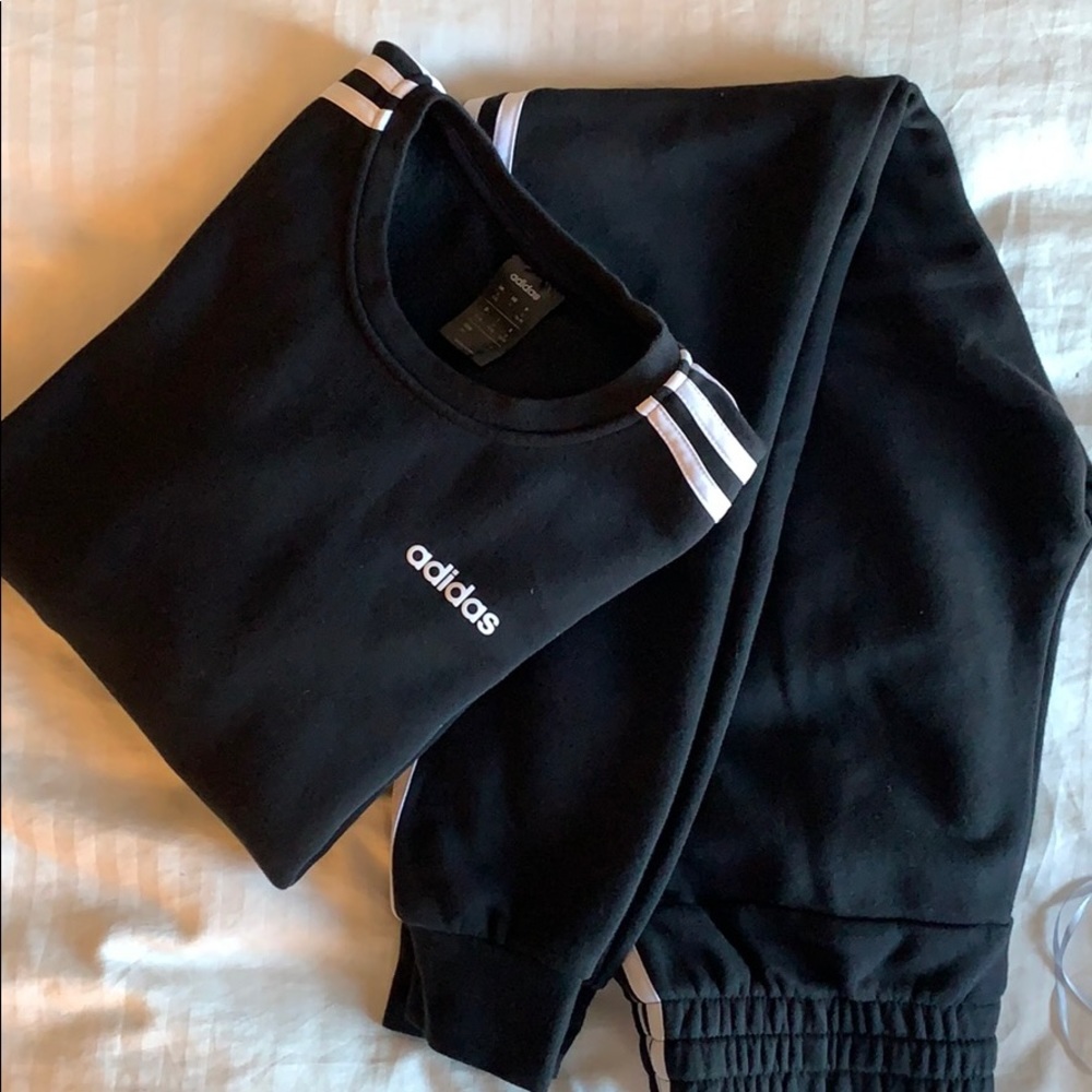 Adidas black and white stripe sweatsuit!